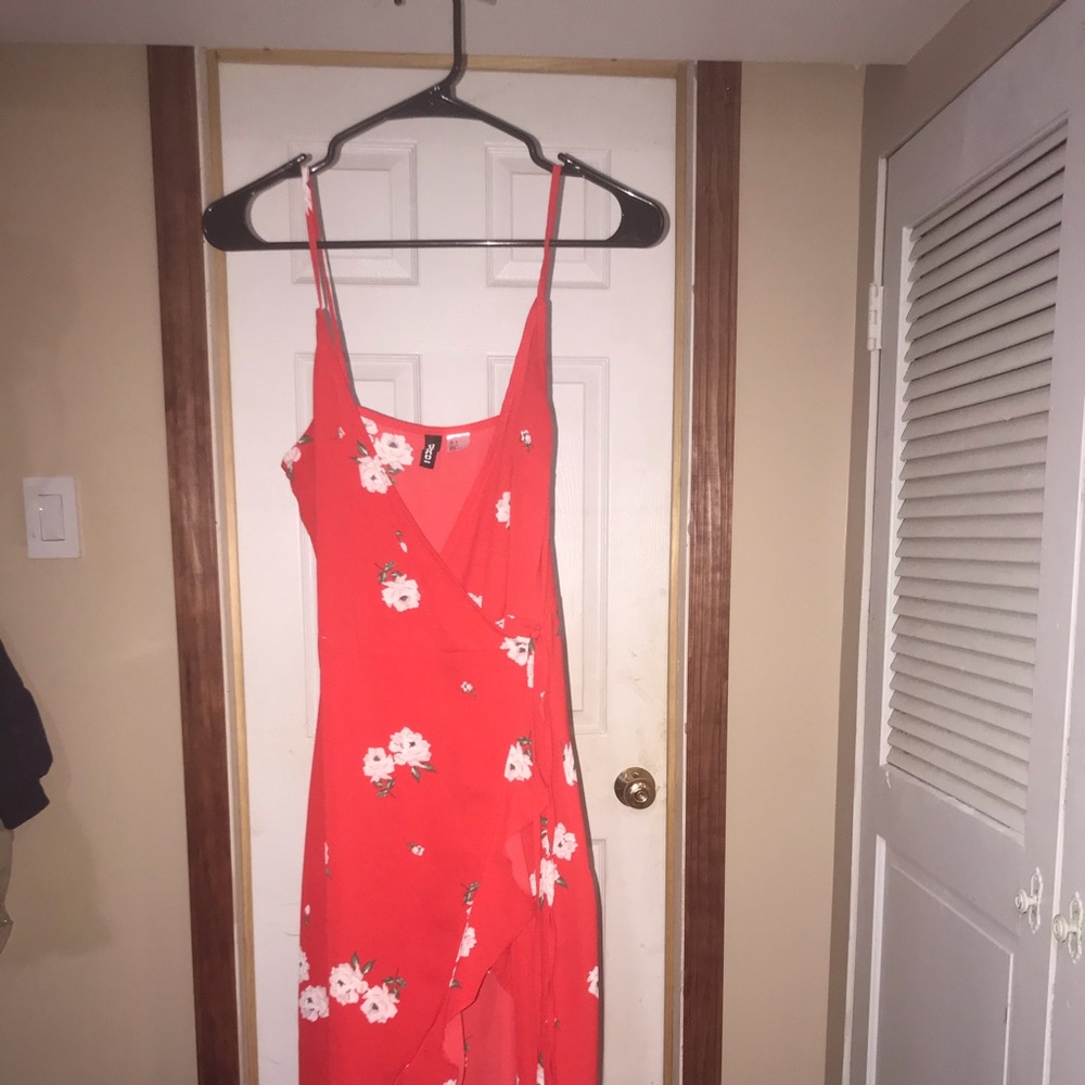 Red Floral Flowy High-low dress. Like New. - Picture 2 of 6